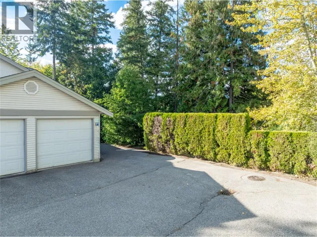 171 17 Street SE Unit# 32, Salmon Arm, British Columbia V1E1P8