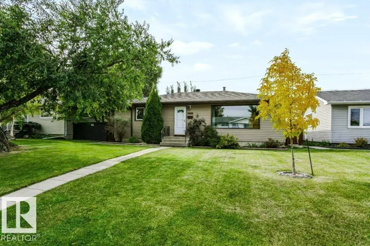 8104 162 ST NW, Edmonton, Alberta T5R2L7
