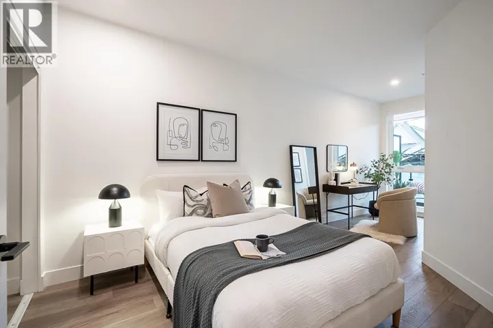 209 422 LAKEWOOD DRIVE, Vancouver, British Columbia V5L0E8