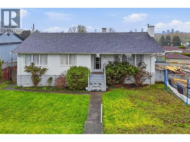 4465 PRICE CRESCENT, Burnaby, British Columbia V5G2N5