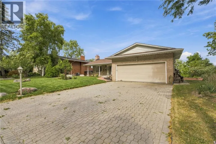 26 LESLIE Drive, Hamilton, Ontario L8G2R1