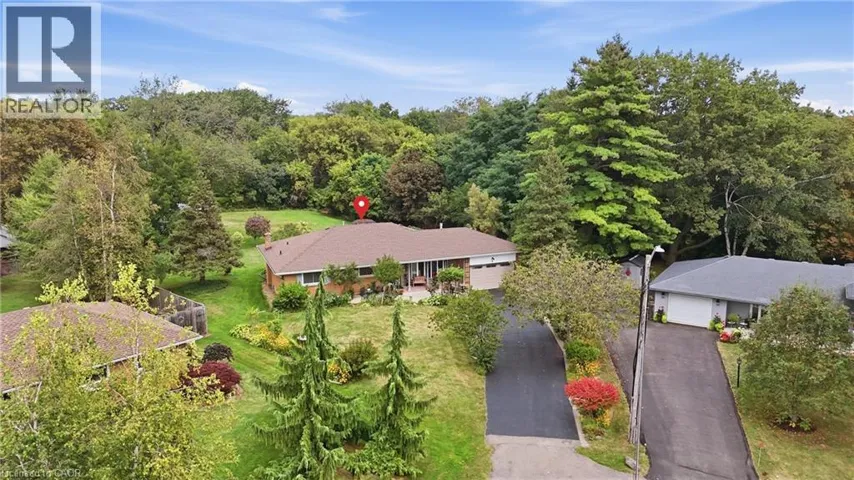 4 KEW Court, Dundas, Ontario L9H5E1