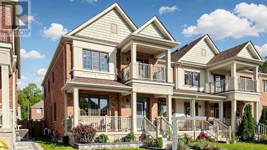 11 CARRATUCK STREET, East Gwillimbury (Sharon), Ontario L9N0S5
