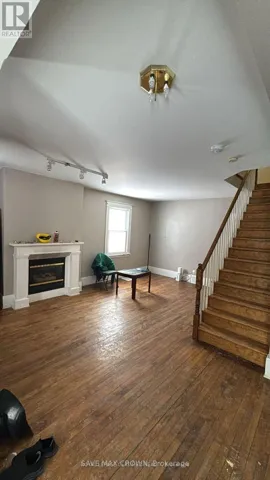 7 FAIRBAIRN STREET, Ottawa, Ontario K1S1T2