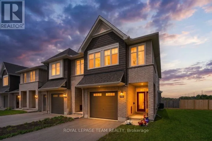 715 MAVERICK CRESCENT, Ottawa, Ontario K2S2X1