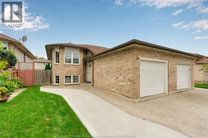 2651 TEEDIE CRESCENT, Windsor, Ontario N8R2K5