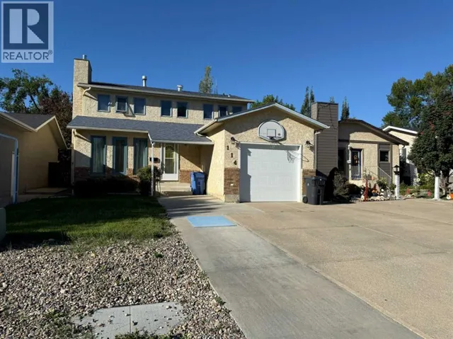 114 Red crow Boulevard W, Lethbridge, Alberta T1K5M1