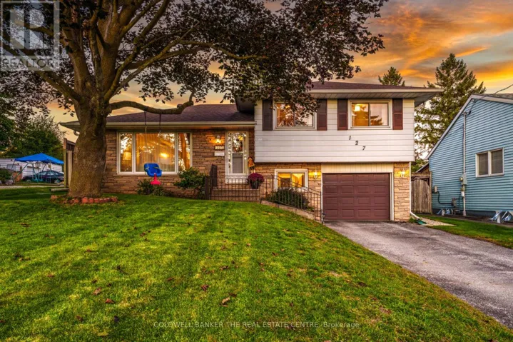127 ROXBOROUGH ROAD, Newmarket (Gorham-College Manor), Ontario L3Y3L1