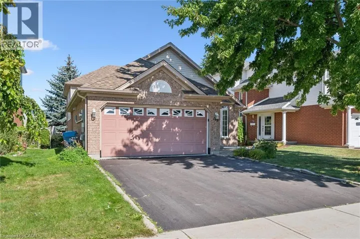 148 CLAIRFIELDS Drive W, Guelph, Ontario N1G5A3