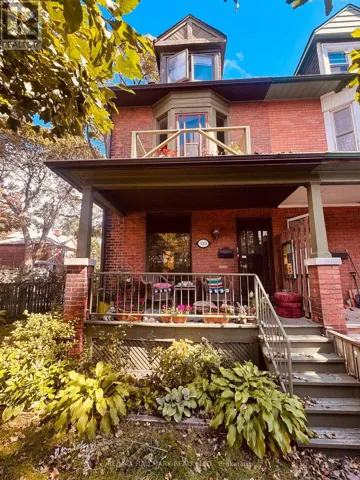 133 HAMPTON AVENUE, Toronto (North Riverdale), Ontario M4K2Z2