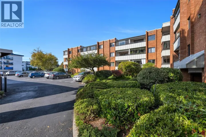 310 853 Selkirk Ave, Esquimalt, British Columbia V9A2T7