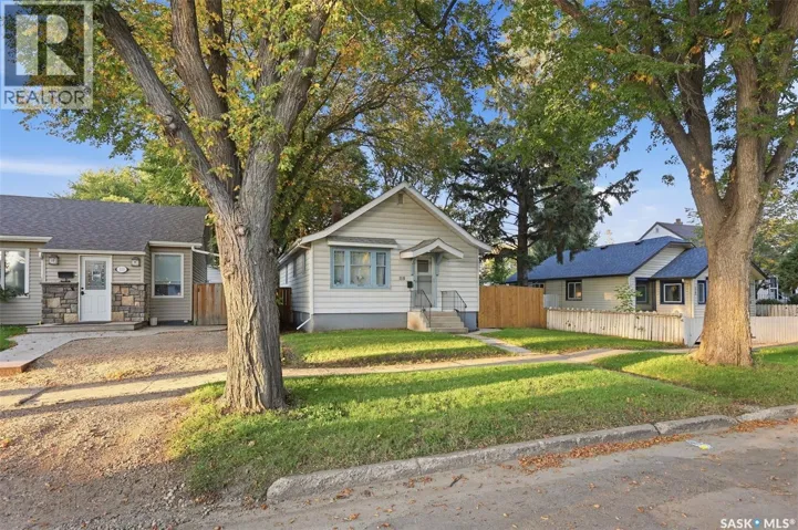 115 Ash STREET E, Saskatoon, Saskatchewan S7J0J7