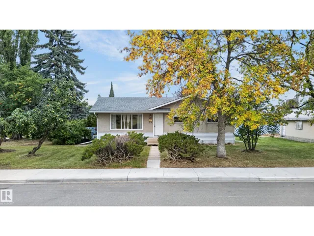 10508 60A AV NW, Edmonton, Alberta T6H1K2