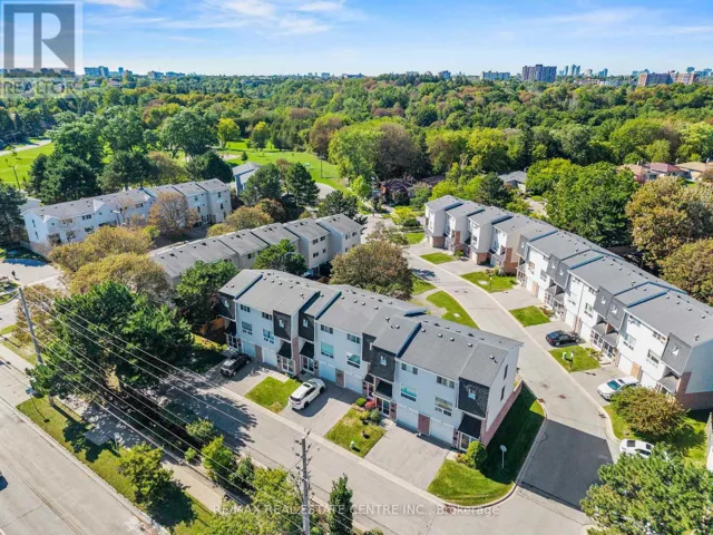15 - 33 CELESTE DRIVE, Toronto (West Hill), Ontario M1E2V2