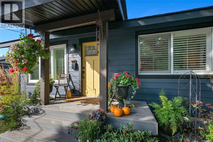 4826 West Saanich Rd, Saanich, British Columbia V8Z3H5