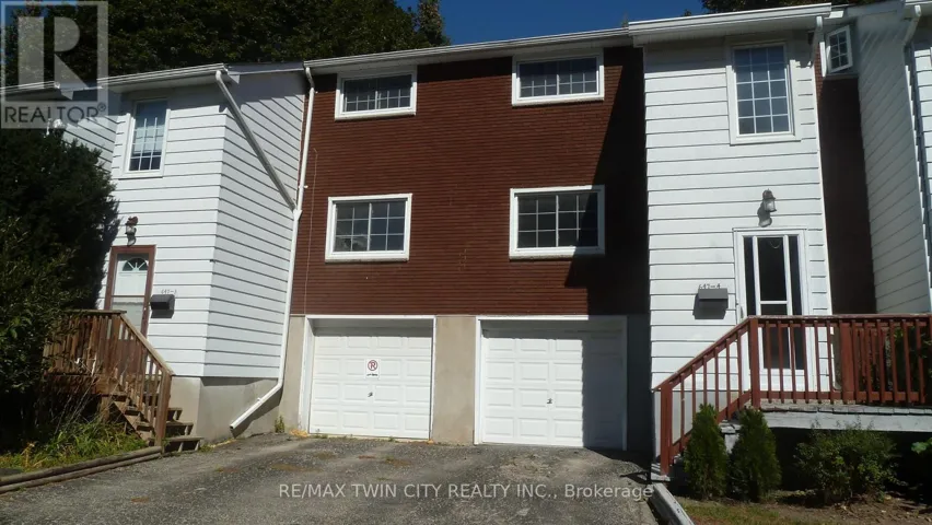 4 - 647 ALBERT STREET, Waterloo, Ontario N2L3V5