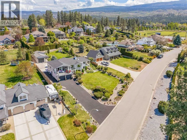 4325 Takla Road, Kelowna, British Columbia V1W3C4