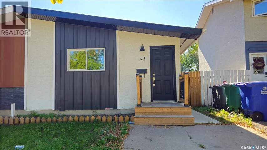 93 Davidson CRESCENT, Saskatoon, Saskatchewan S7L4A2