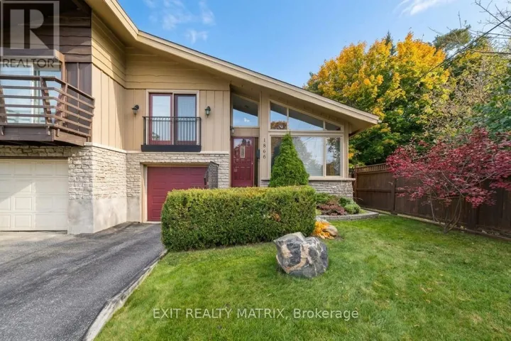 1866 LENESTER AVENUE, Ottawa, Ontario K2A3W8