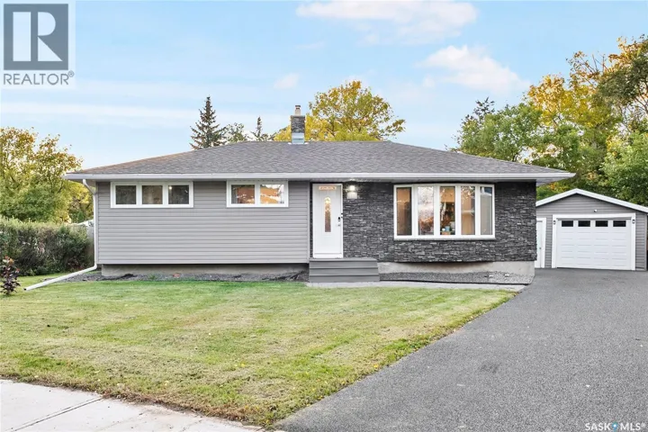 16 Lipton PLACE, Regina, Saskatchewan S4R3T6