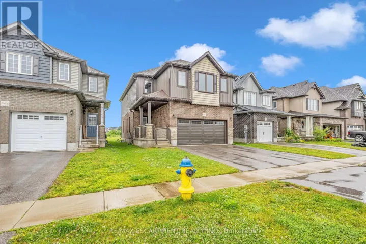 1318 CAEN AVENUE, Woodstock (Woodstock - North), Ontario N4T0J5