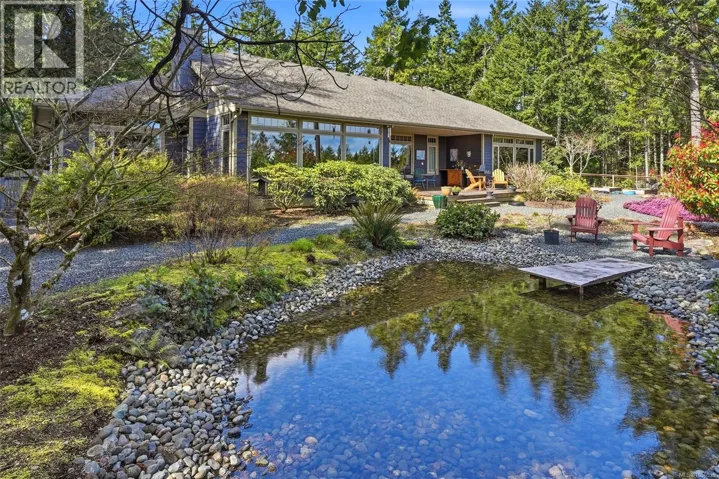 1195 Spider Lake Rd, Qualicum Beach, British Columbia V9K2L7