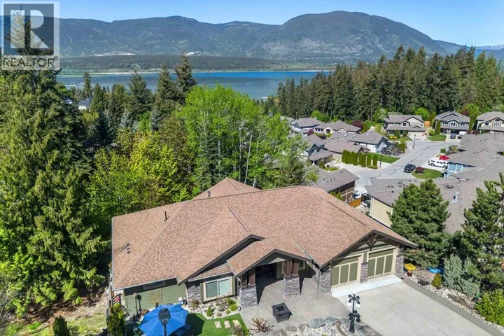 1581 20 Street NE Unit# 1, Salmon Arm, British Columbia V1E0A7
