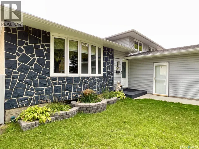 255 Litzenberger CRESCENT, Regina, Saskatchewan S4R7A2