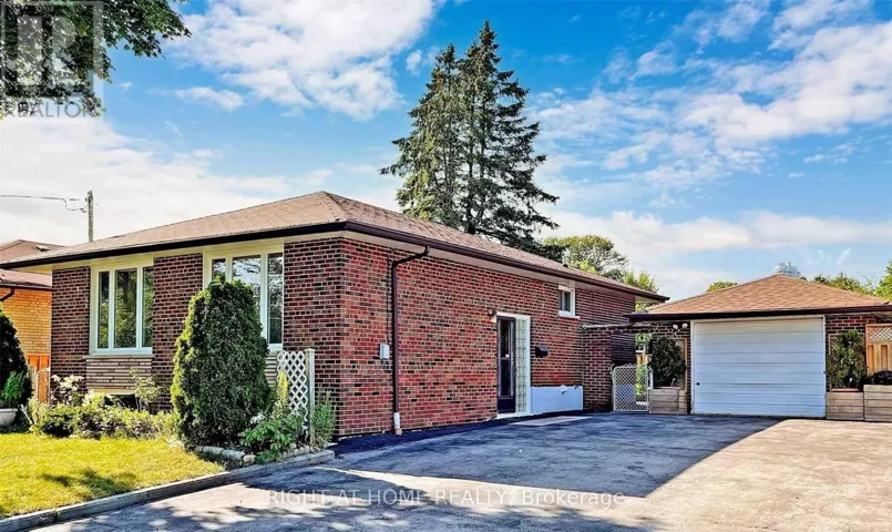 32 BRIMORTON DRIVE, Toronto (Bendale), Ontario M1P3Y9