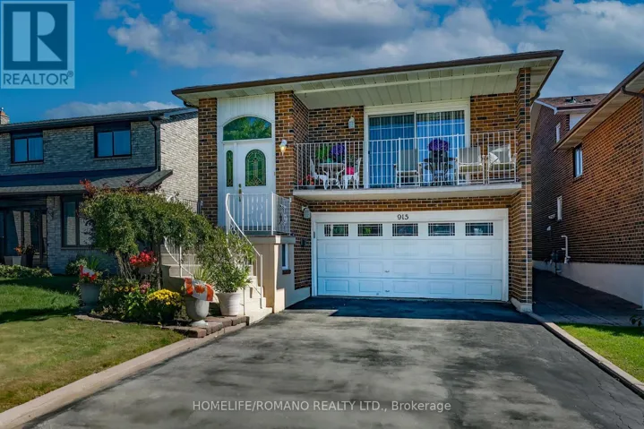 915 LOVINGSTON CRESCENT, Mississauga (Rathwood), Ontario L4W3S6