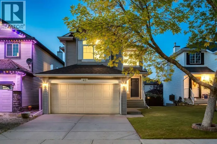 42 Douglas Glen Circle SE, Calgary, Alberta T2Z3T3