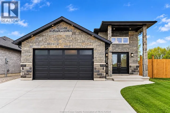 199 THOMAS AVENUE, Wallaceburg, Ontario N8A5H6