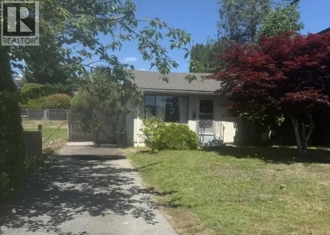 446 E 16TH STREET, North Vancouver, British Columbia V7L2T5