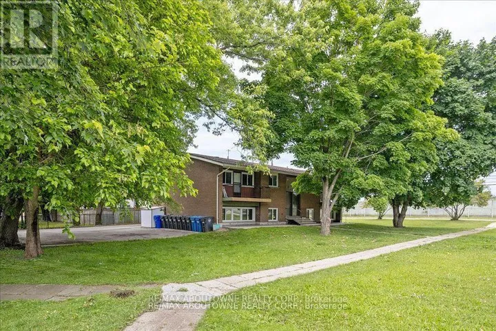 4 - 2344 QUEENSWAY DRIVE, Burlington (Freeman), Ontario L7R3T3