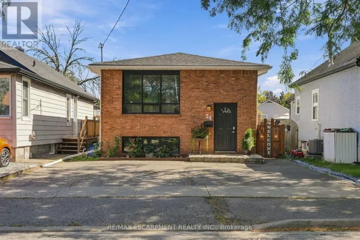 34 GRANTHAM AVENUE S, St. Catharines (Port Weller), Ontario L2P3B4