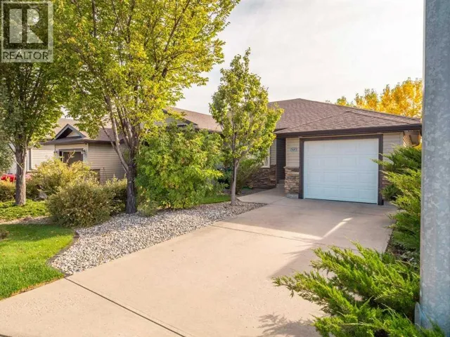 420 Mt Sunburst Crescent W, Lethbridge, Alberta T1K5T7