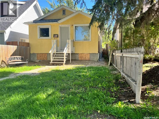 1227 Wascana STREET, Regina, Saskatchewan S4T4J2