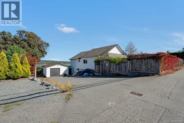 275 Bayview Ave, Ladysmith, British Columbia V9G1B8
