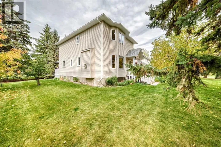555 Killarney Glen Court SW, Calgary, Alberta T3E7H4