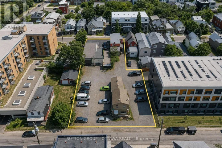 143 FORWARD & 140-144 HINCHEY AVENUE, Ottawa, Ontario K1Y1K8