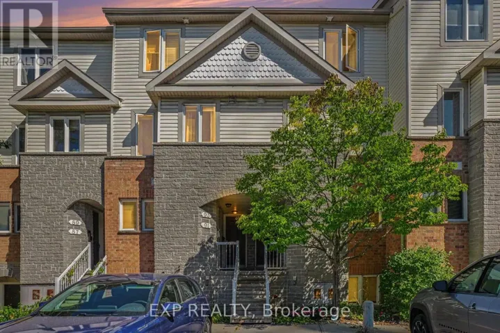35 - 93 STRATHAVEN PRIVATE, Ottawa, Ontario K1J1K7