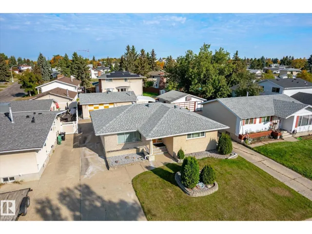 7612 40 AV NW, Edmonton, Alberta T6K0X5
