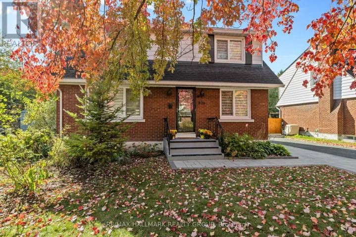 826 COLSON AVENUE, Ottawa, Ontario K1G1R7