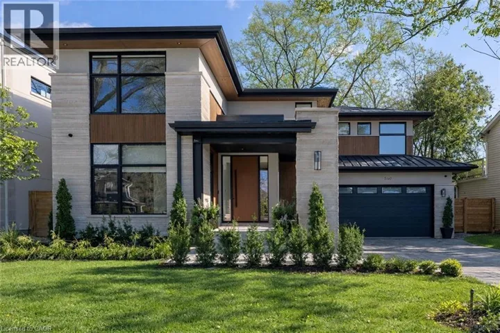 540 PATRICIA Drive, Oakville, Ontario L6K1M2