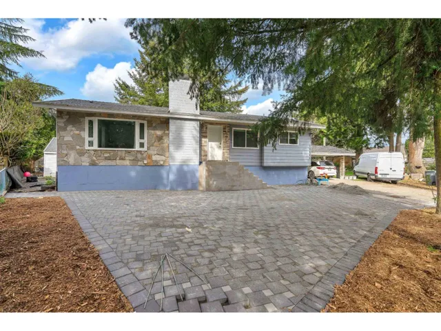 10865 152 STREET, Surrey, British Columbia V3R4H3