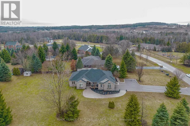 48 RAYBURN MEADOWS ROAD, East Garafraxa, Ontario L9W7E7
