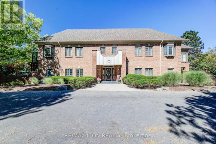 32 - 45 BLUE SPRINGS DRIVE, Waterloo, Ontario N2J4P1