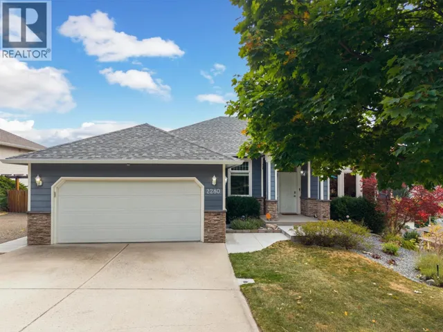 2280 Shannon Hills Drive, West Kelowna, British Columbia V4T2P1