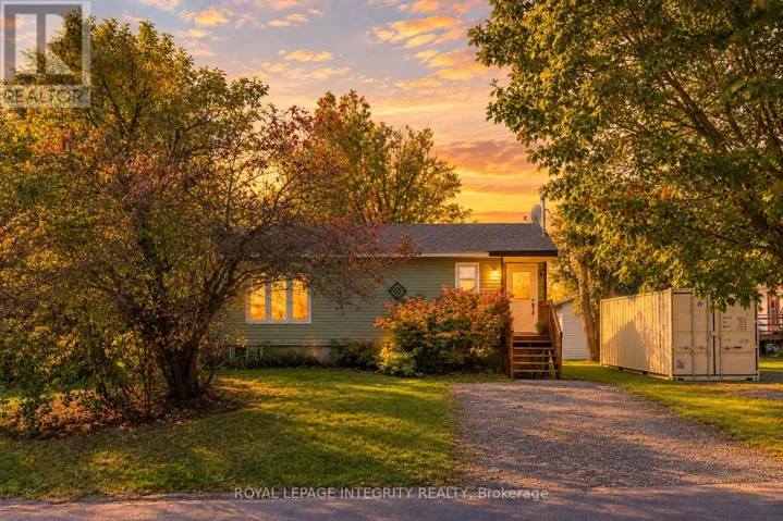 32 PHILLIPS STREET, McNab/Braeside, Ontario K0A1G0