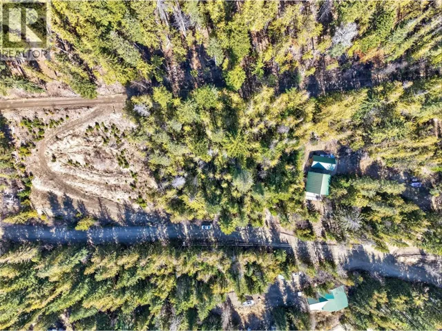 Vickers Trail Lot# 7, Anglemont, British Columbia V0E1M8